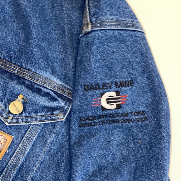 Carhartt jean jacket - Picture 8 of 11